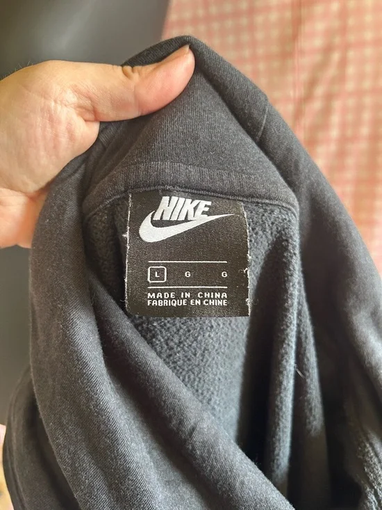 Nike Black Hoodie with Gold and Silver Logo - Picture 5 of 5